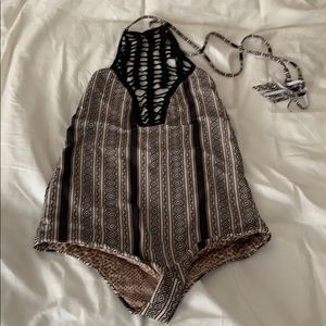 Acacia teahupo’o xs/p never worn Polynesia